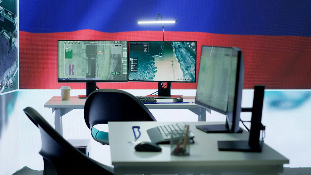 Porteiro abandonando o posto